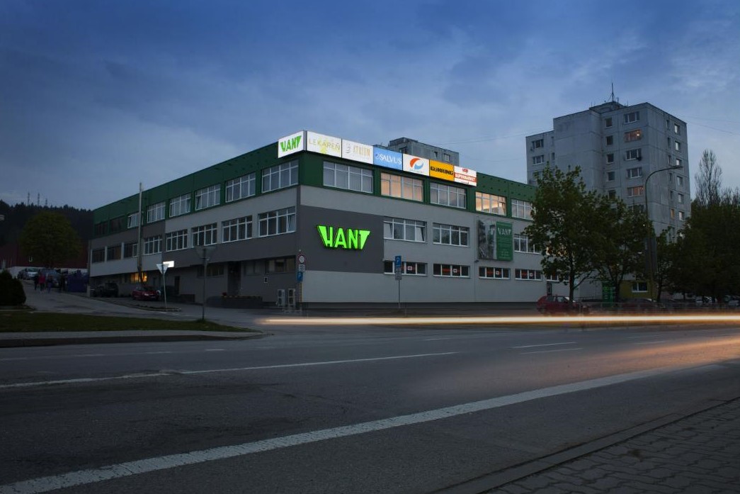 PRENÁJOM: kancelárske priestory POV. BYSTRICA: 8,50€/m2 bez DPH