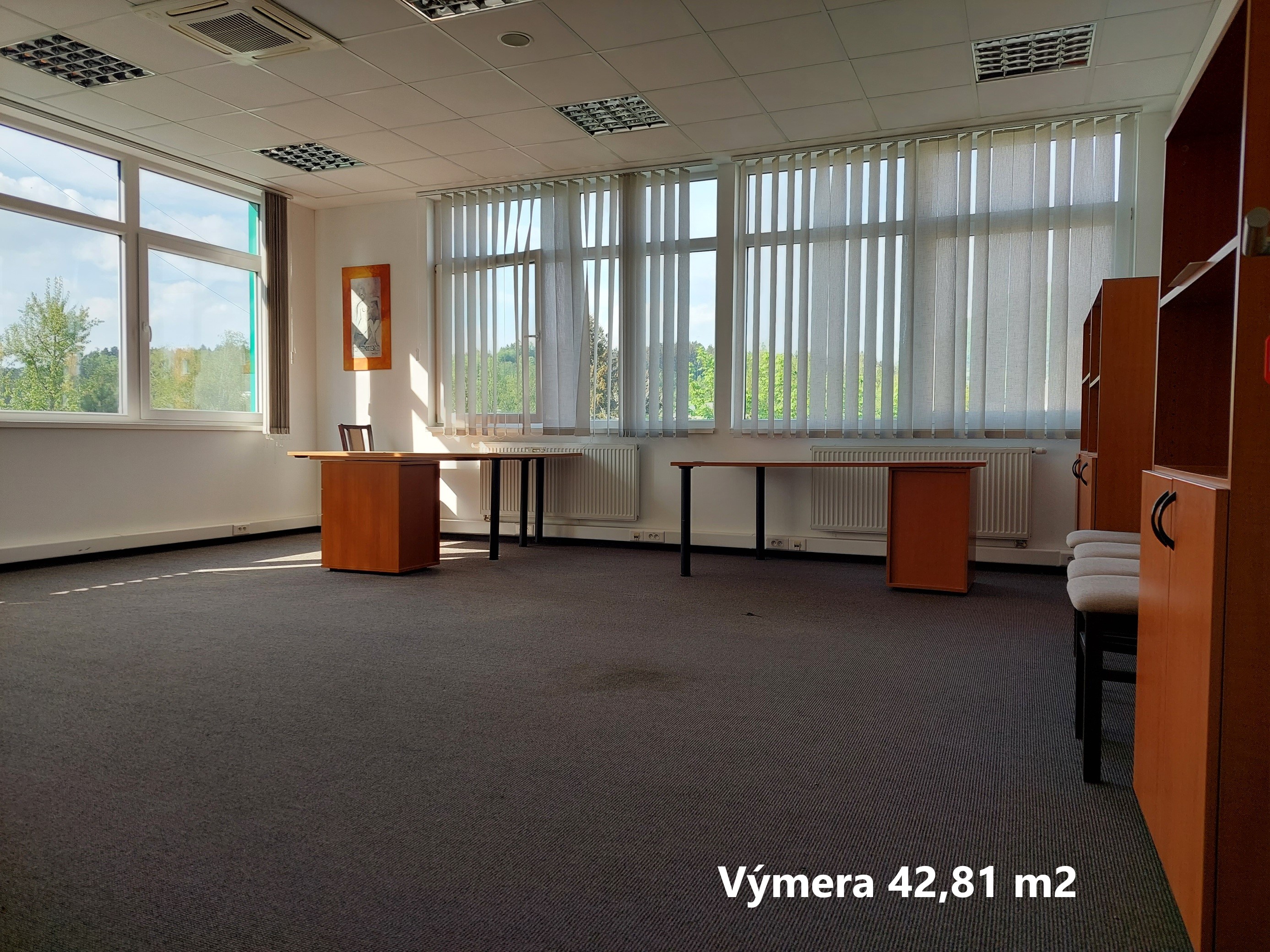 PRENÁJOM - Pov. Bystrica - kancelárske priestory: 8,50€/m2 bez DPH
