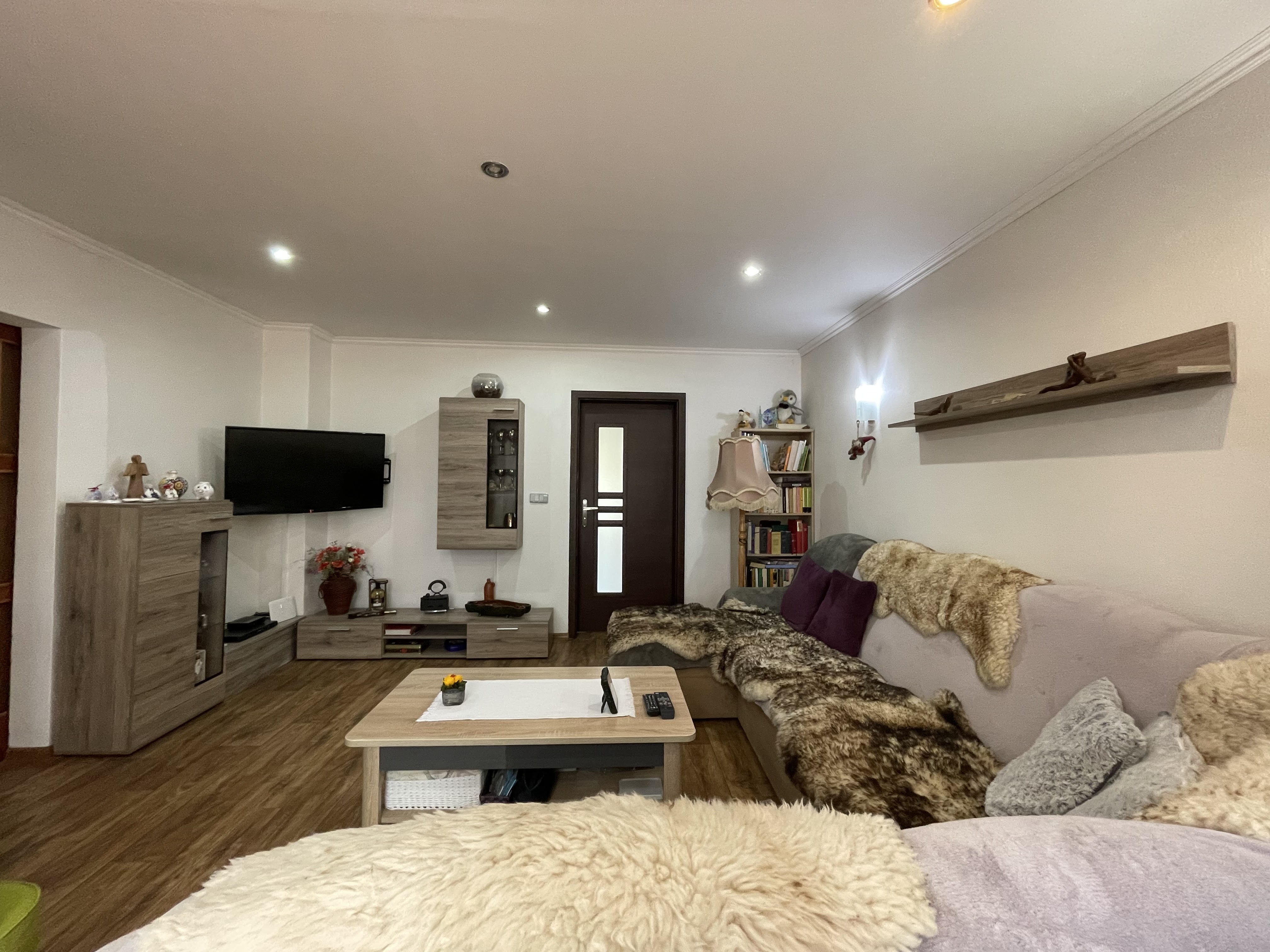 REZERVOVANÉ,  RODINNY DOM, RAKÚSY 805 m2