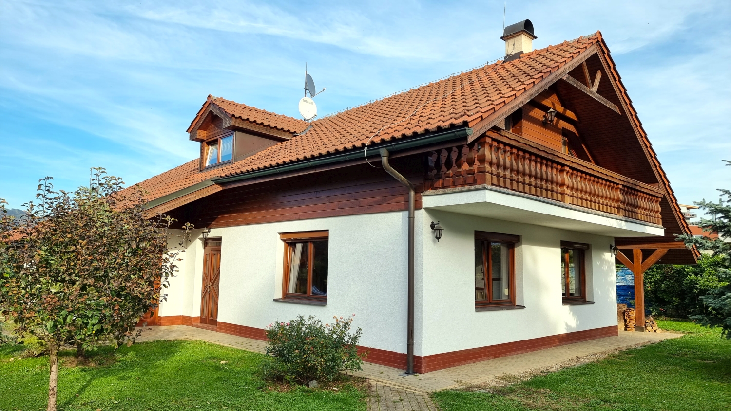 Veľký 6-izbový rodinný dom, 2 kúpeľne, dvojgaráž, top lokalita, predaj, Žilina - Bôrik, Cena: 598.000 €