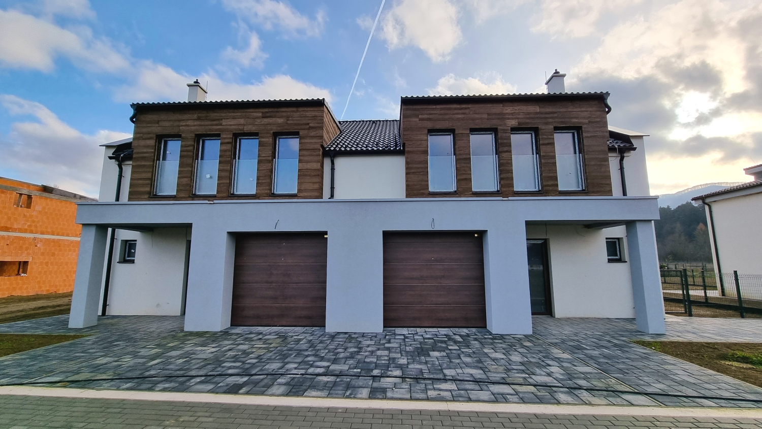 Štýlový 4-izbový rodinný dom s garážou, dvojdom, krásne prostredie, predaj, Púchov - Beluša, Cena: 278.000,- €.