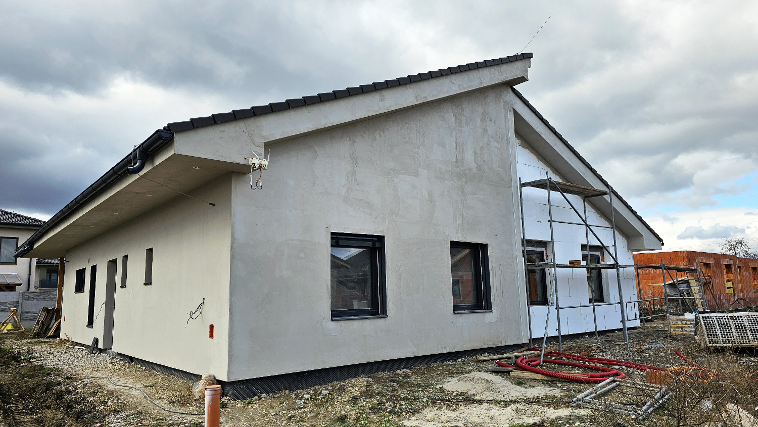 ZA MESTOM - Nadčasový projekt 4-izbových rodinných domov s terasou, Veľký Biel pri Senci