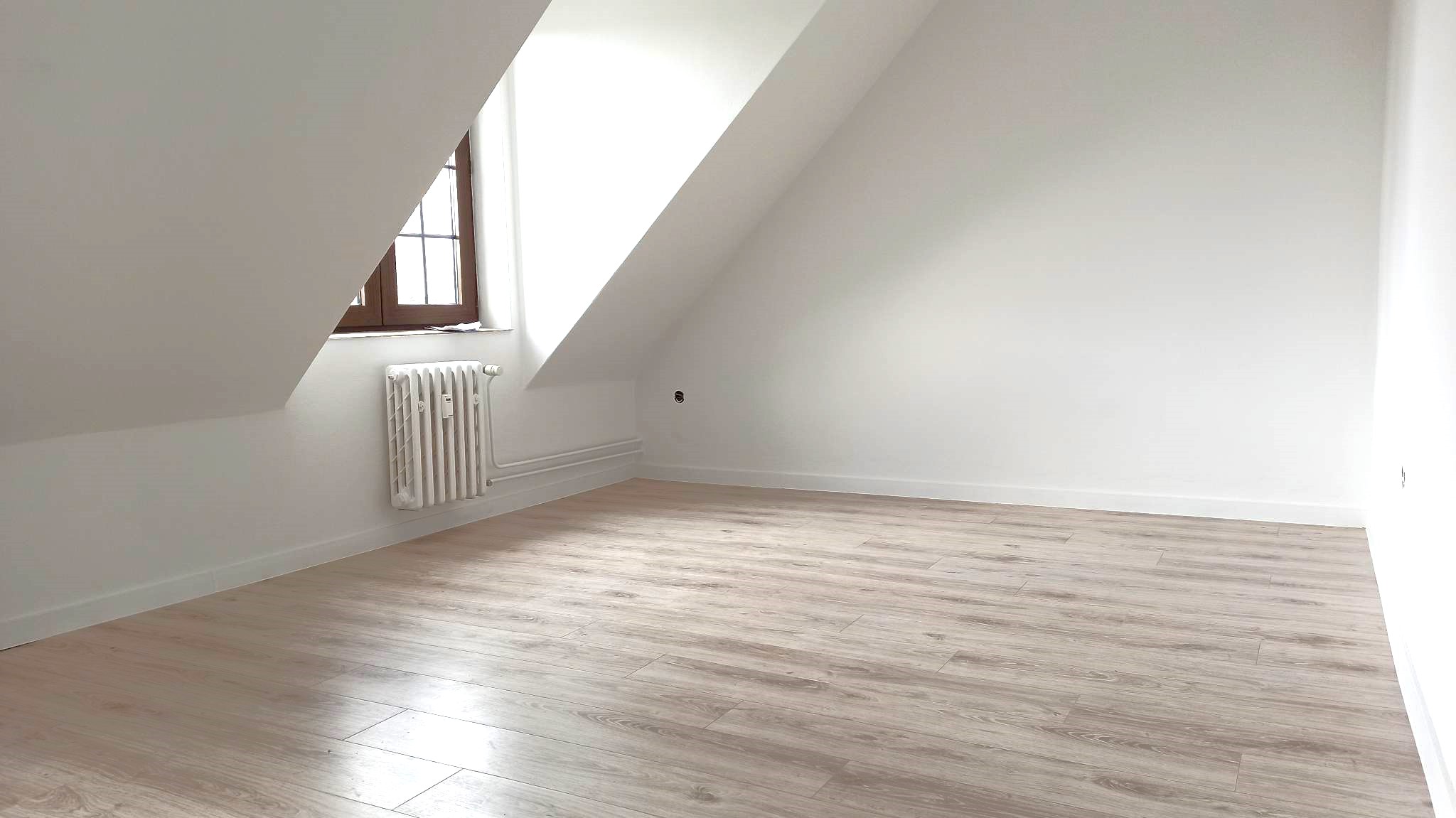 Prenájom 2 izbový byt spolu s parkovaním v centre mesta Žilina, Cena: 450€