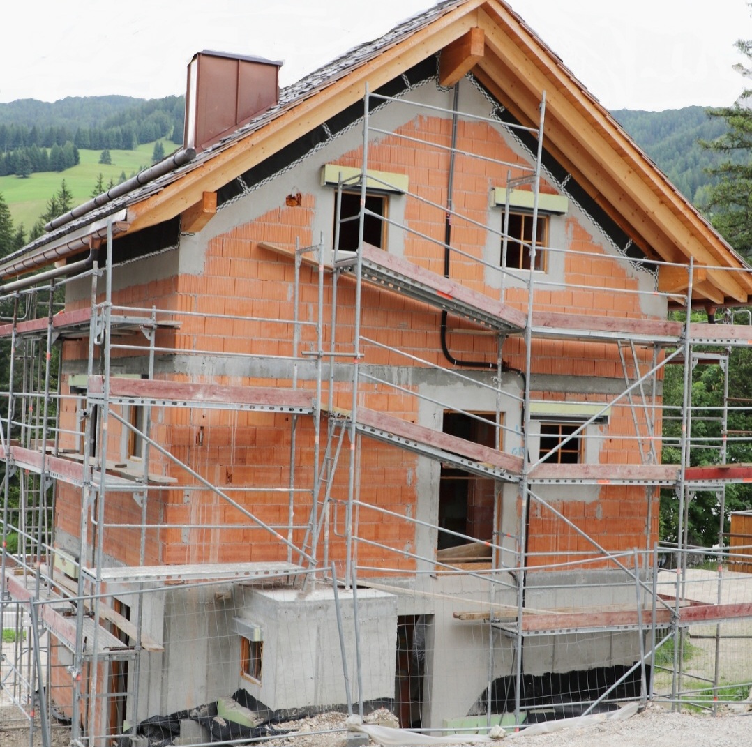 Rozostavaný dom na predaj Zborov nad Bystricou
