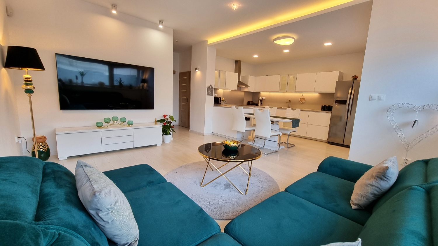EXKLUZÍVNE! Moderný 4-izbový rodinný dom - bungalov, 2 kúpeľne, garáž, predaj, Žilina - Juh, Cena: 335.000 €
