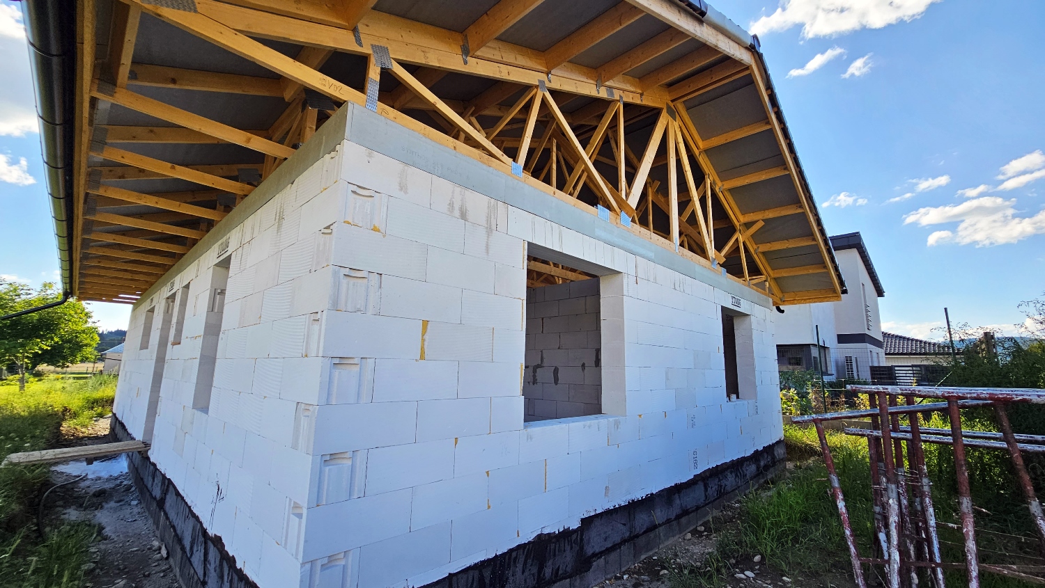EXKLUZÍVNE! Vzdušný 4-izbový rodinný dom, 2 kúpeľne, výborná lokalita, predaj, Žilina - Mojš, Cena: 275.000 €