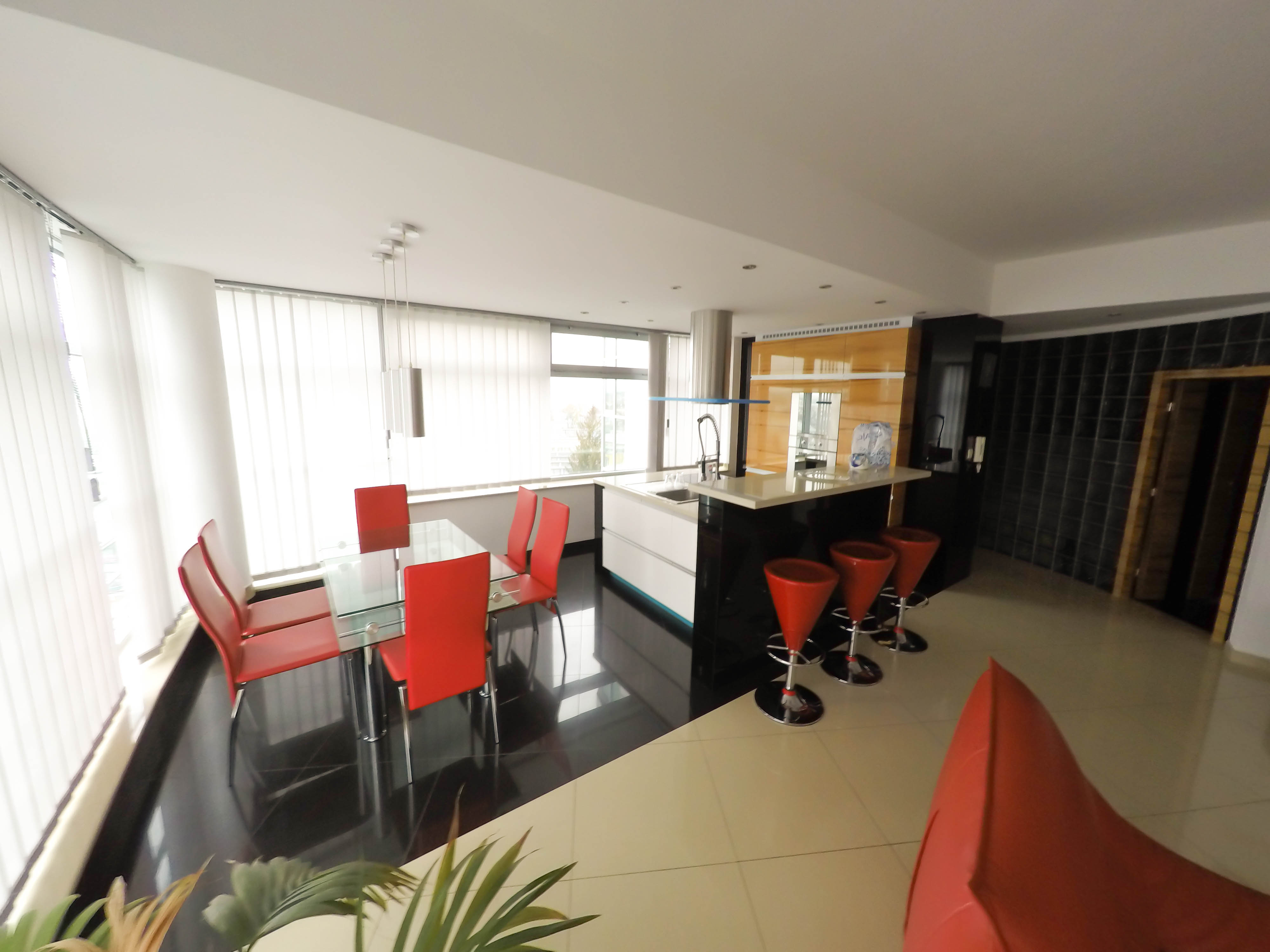 Prenájom luxusného 4 izbového bytu, Žilina - Širšie centrum, Cena: 1350€/mesiac