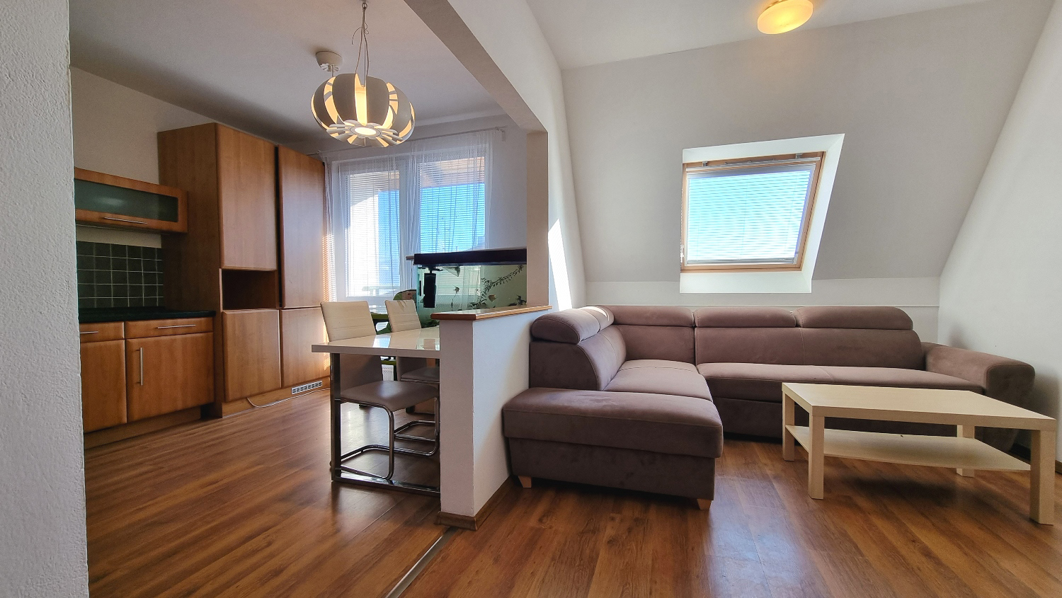 EXKLUZÍVNE! Romantický podkrovný 2-izbový byt s loggiou, predaj, Žilina – Hájik, Cena: 128.900 €