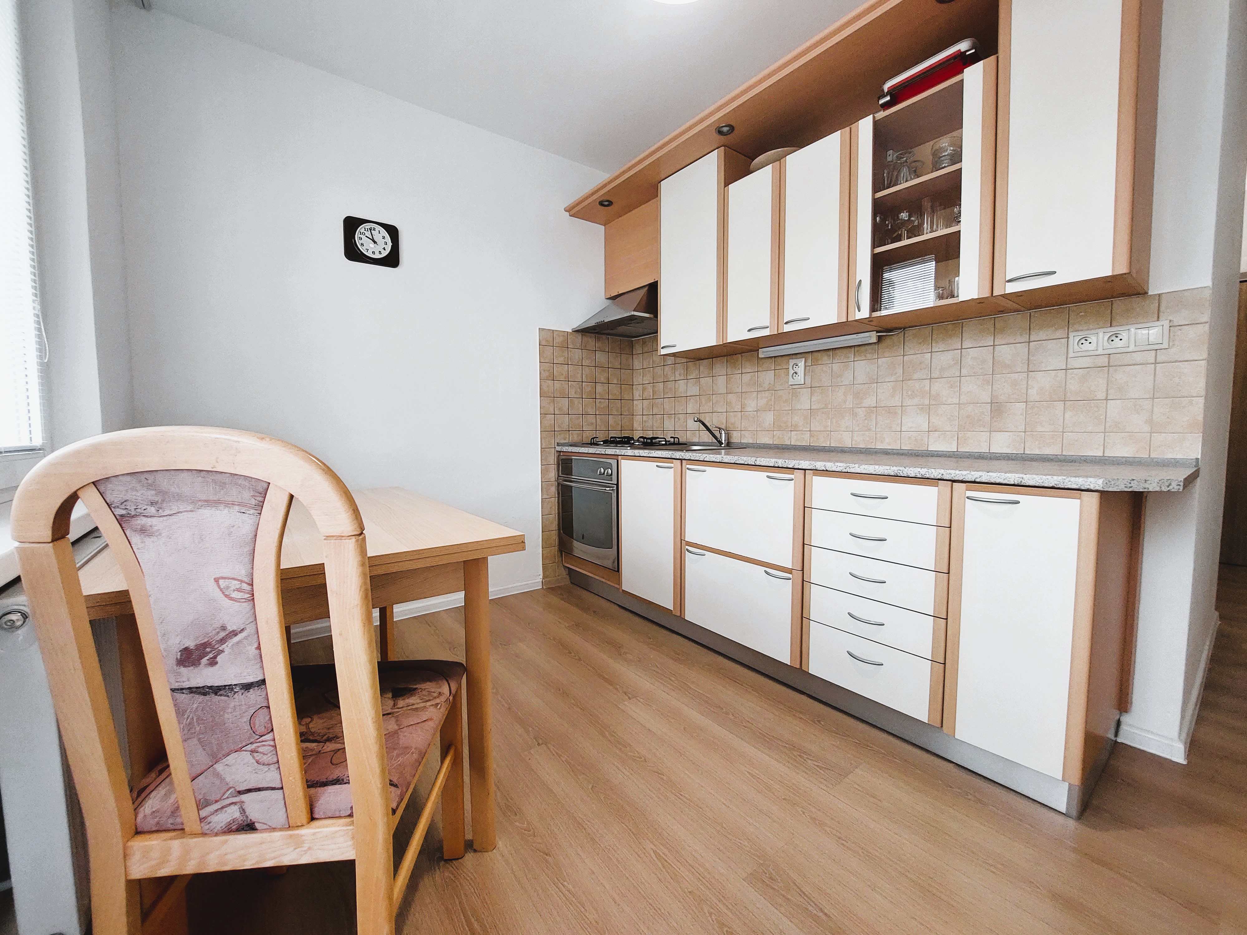 EXKLUZÍVNE! Veľkorysý 1+1 izbový byt s dvomi balkónmi, Žilina - Vlčince 