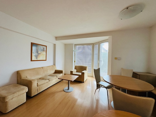 Prenájom 2 izbového bytu s priestrannou terasou a garážou, Žilina - Bytčica. Cena: 640€