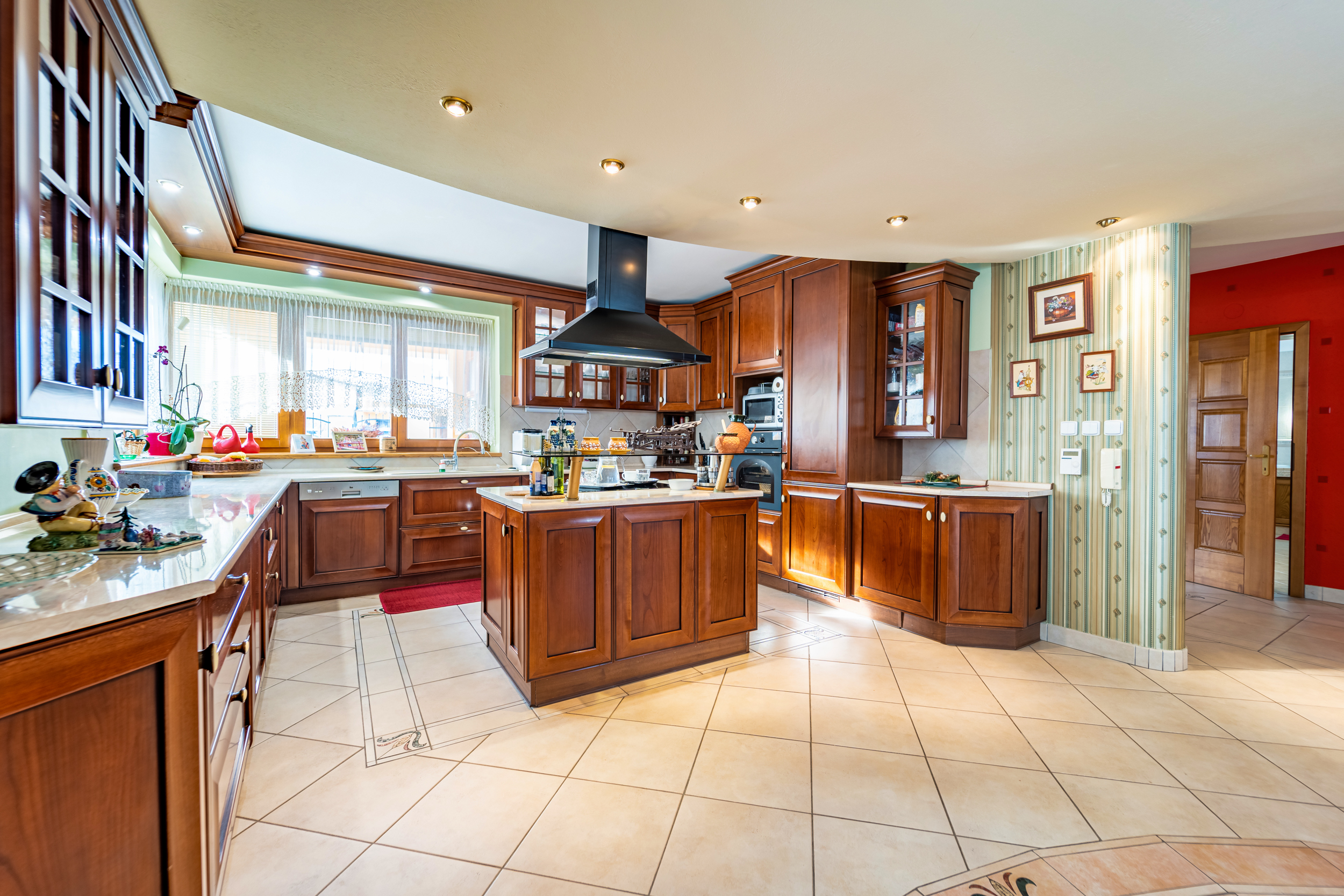 Luxusný rodinný dom s veľkým pozemkom 2.124 m² len 11 km od Žiliny!