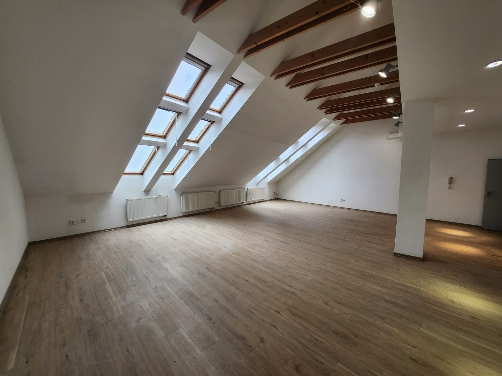 Prenájom kancelárie, Žilina - Staré mesto, Cena: 715€/mesačne