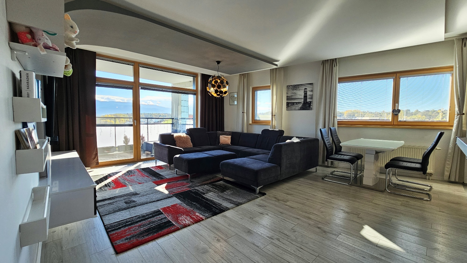 EXKLUZÍVNE! Prenájom, Štýlový 2-izbový byt, veľká terasa, výhľady, výborná lokalita, Žilina – Vlčince - Europalace, Cena: 570,- € / mesiac bez energií