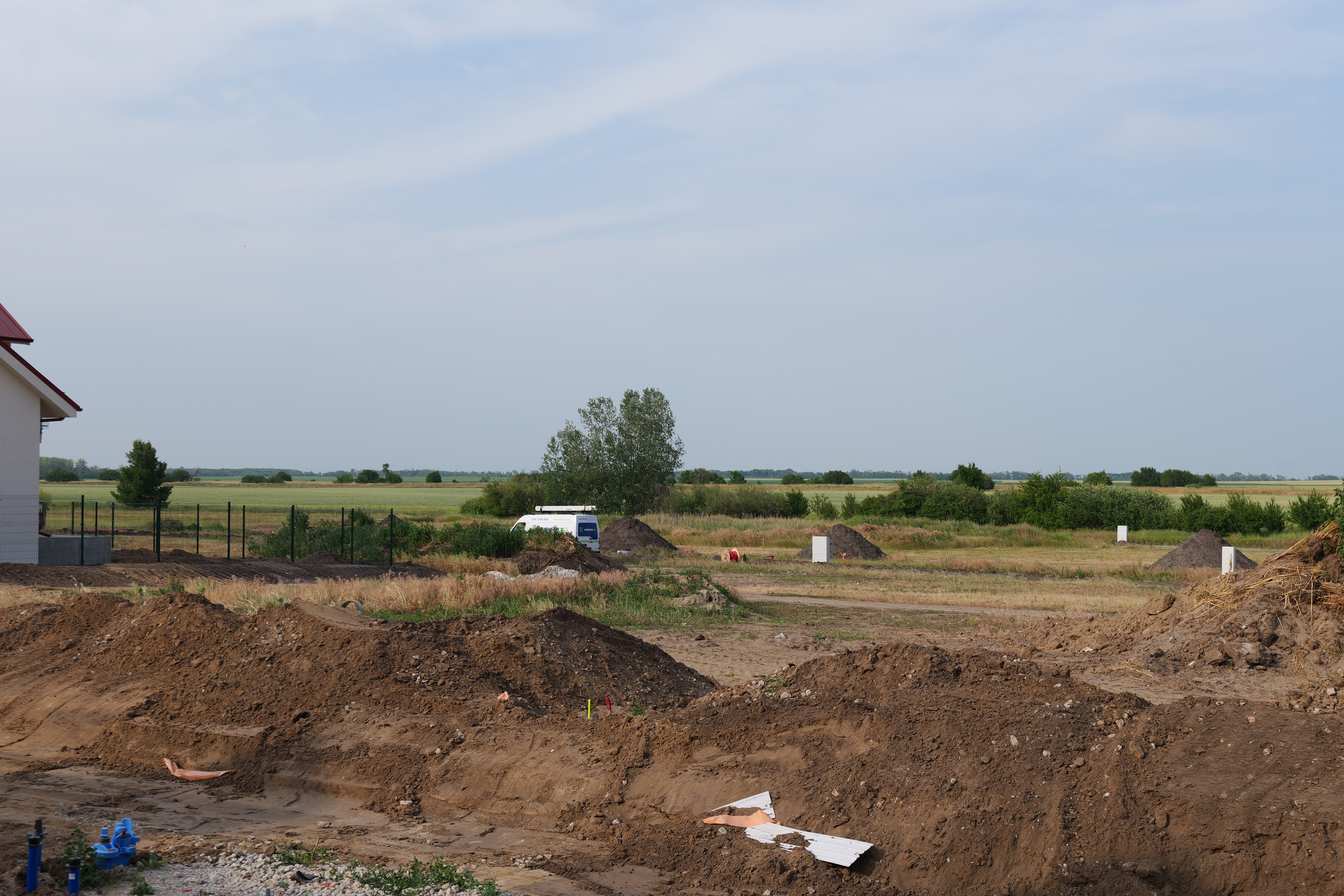 C19 - Kompletne pripravený pozemok (832 m²) – so všetkými sieťami, cestami a chodníkmi
