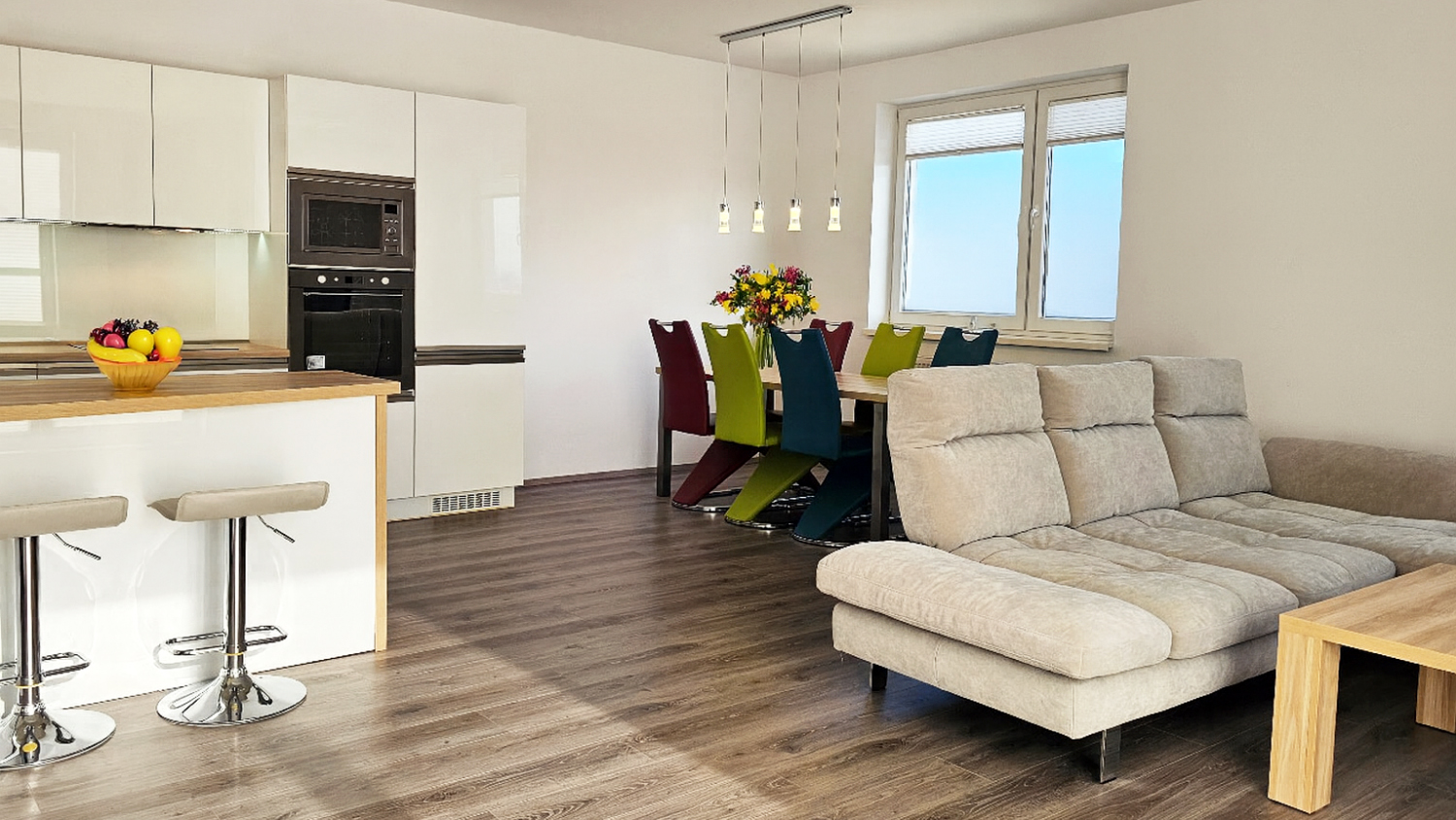 Otočíte kľúčom a bývate: 4 izby, 2 balkóny, 3 strany, Nová Dubnica - Dlhé diely, Cena: 236.900€