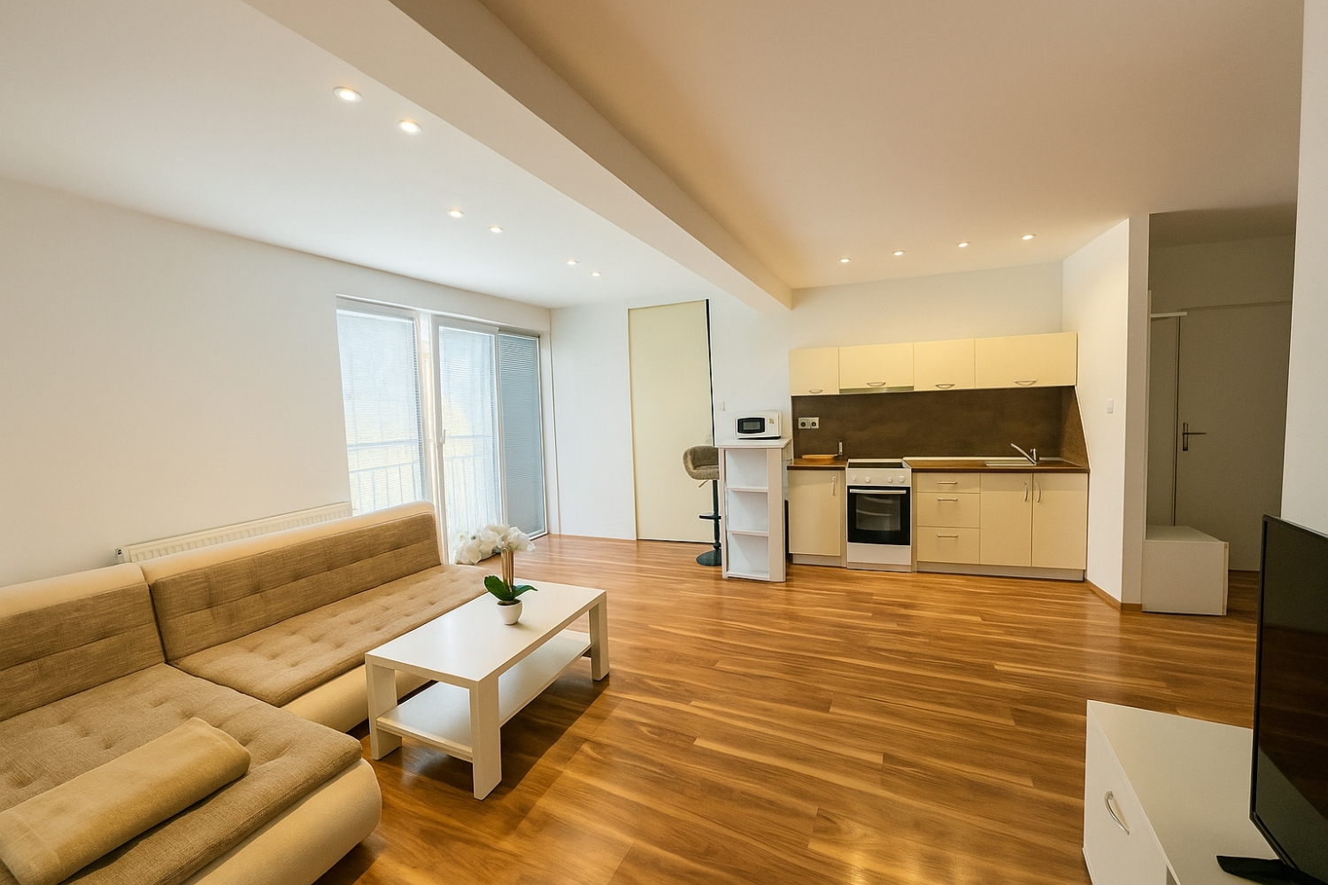 Podkrovie v srdci mesta: moderne zariadený 2-izbový byt, Žilina - Staré mesto, Cena: 189.000€