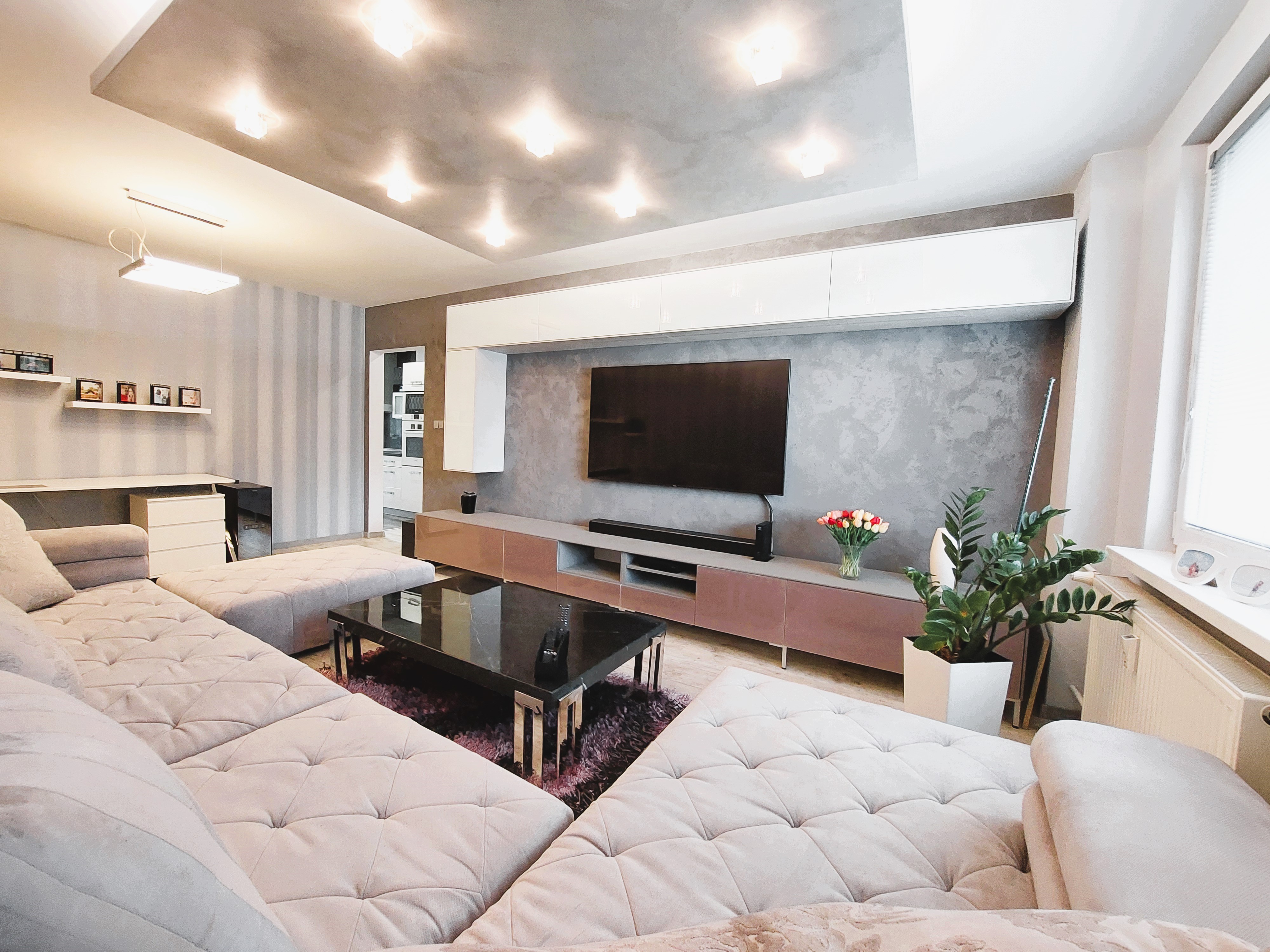 Ojedinelý 4+1 izbový byt s dvomi pivnicami a parkovaním, kvalitná rekonštrukcia, Žilina - Vlčince 