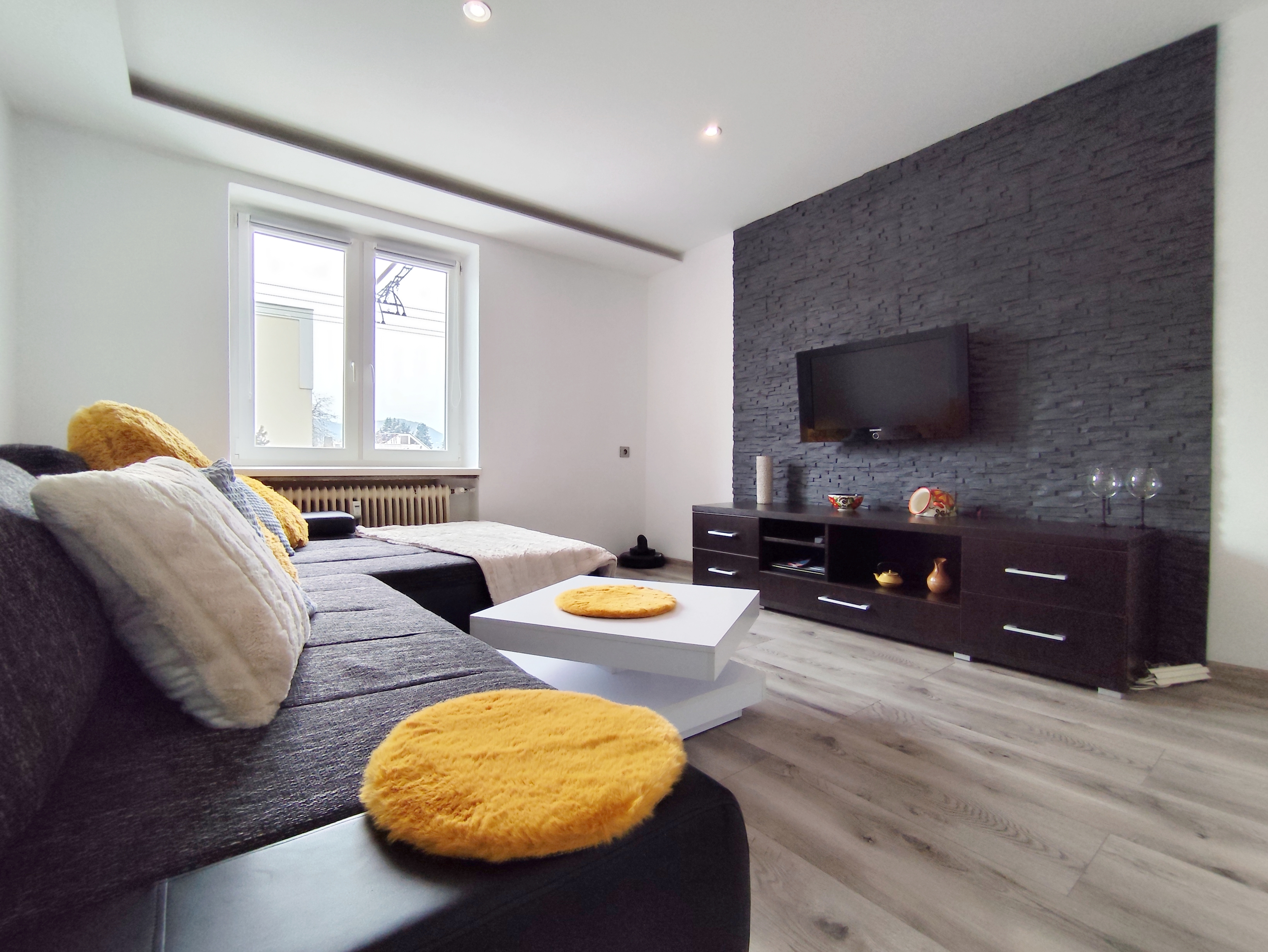 EXKLUZÍVNE! Bývanie pri bulvári, priestranný 2+1 - izbový byt, Žilina - Hliny