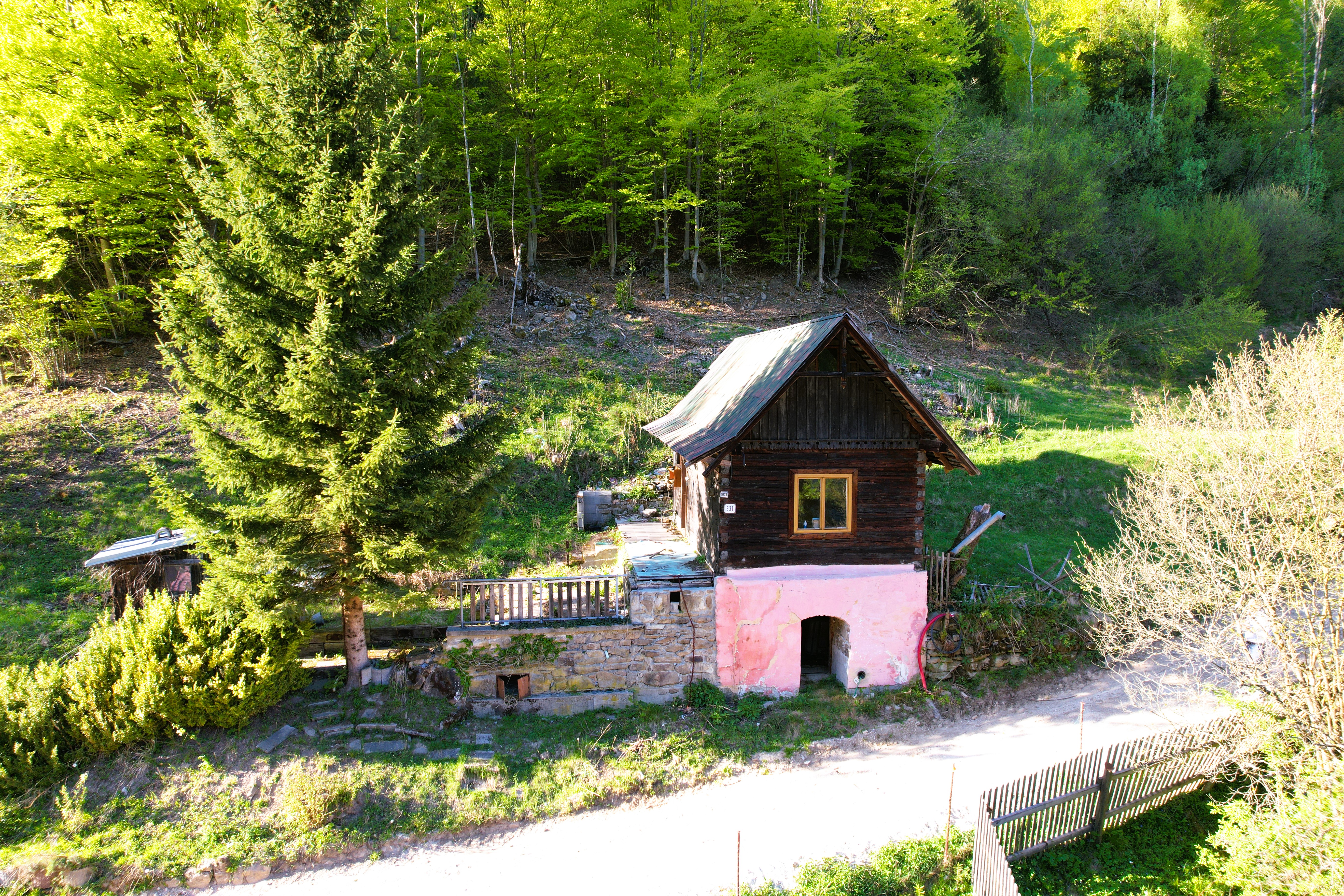 EXKLUZÍVNE! Chalupa s projektom na rekonštrukciu, Horná Maríková - Vlkov (Javorníky)