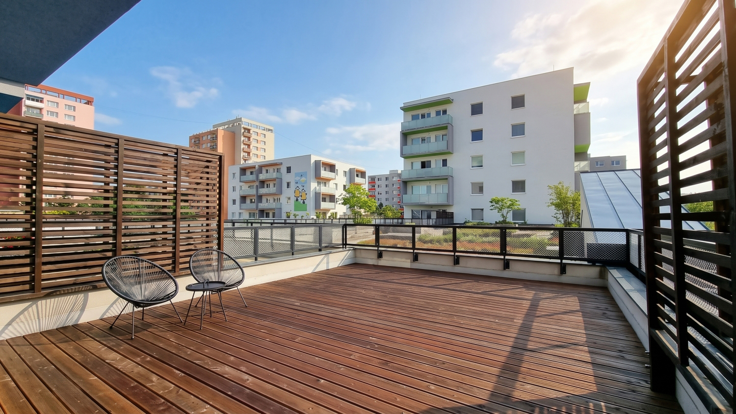 Terasa väčšia ako byt: zariadený 2-izbový byt s parkovaním, Žilina - Rudiny II, Cena: 790€ s nerg/mes
